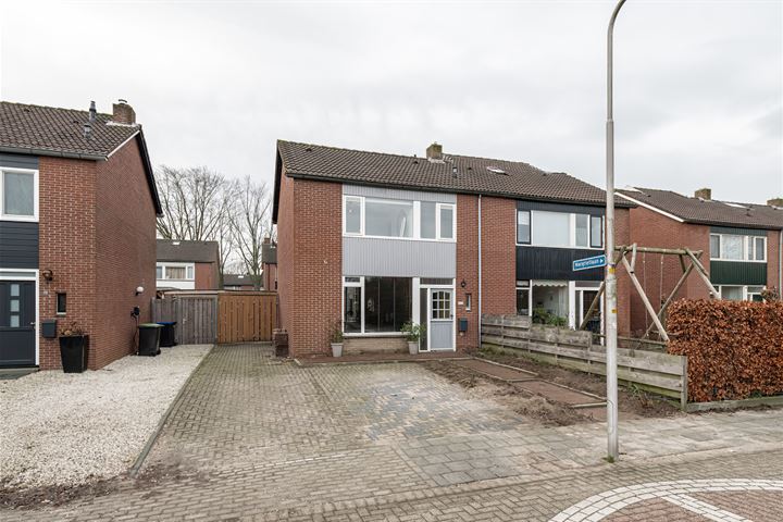 Bekijk foto 34 van Sportveldstraat 25