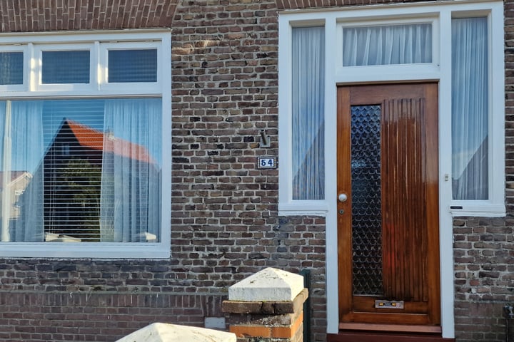 Bekijk foto 3 van Burgemeester Reedekerstraat 54