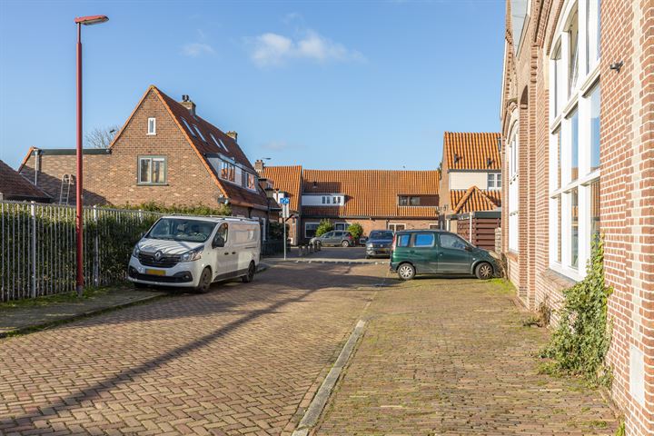 Bekijk foto 32 van Schoolstraat 9