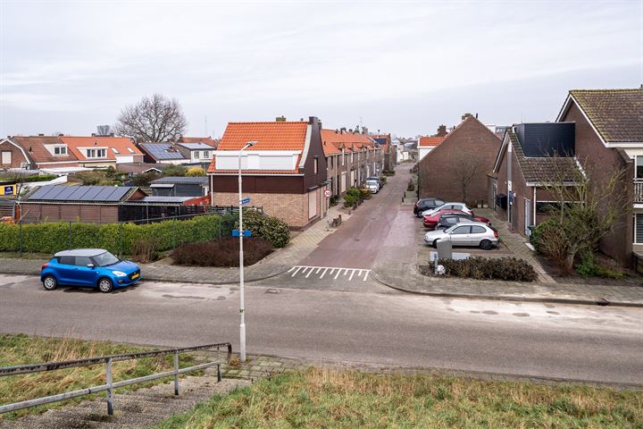 Bekijk foto 34 van Waalstraat 13