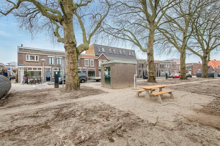 Bekijk foto 21 van Egelantierstraat 76-+ 76BIS