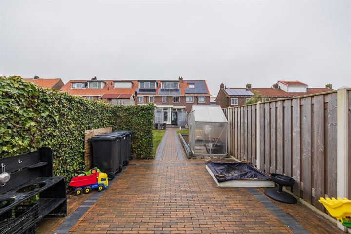 Bekijk foto 43 van St Jacobstraat 27