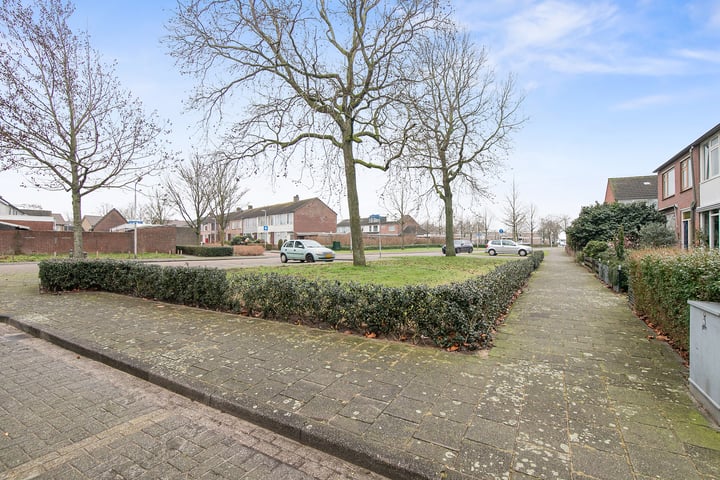 Bekijk foto 3 van Leliestraat 35