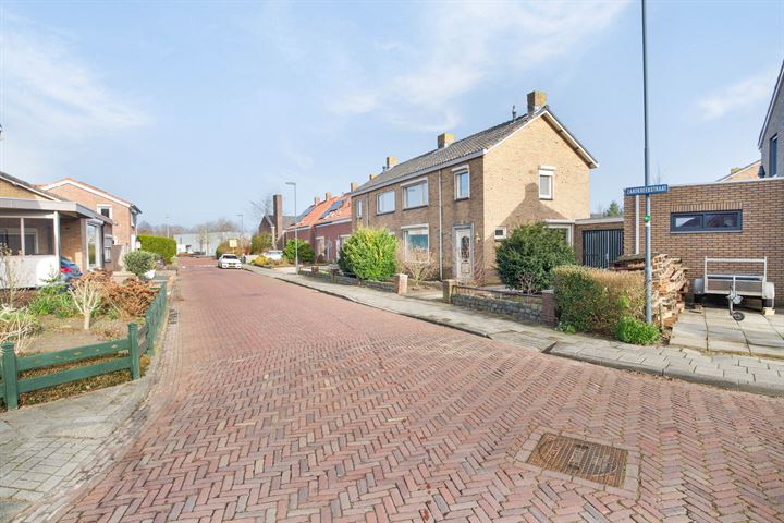 Bekijk foto 49 van Zandkreekstraat 17