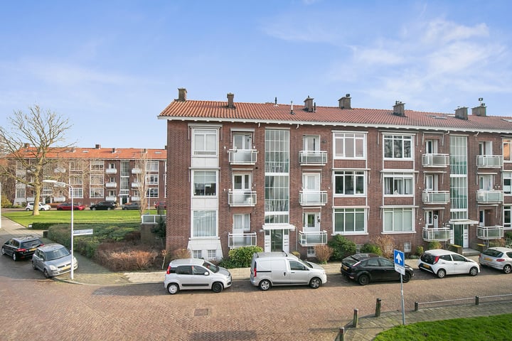 Bekijk foto 4 van Louis Couperusstraat 71