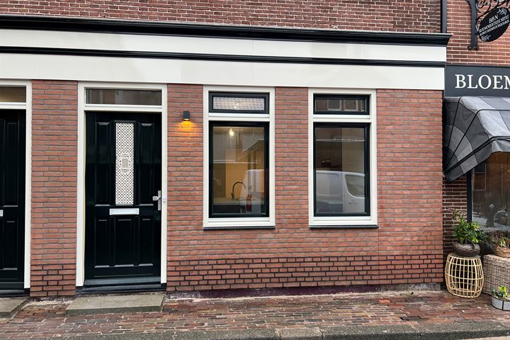 Bekijk foto 1 van Vrouwenhuisstraat 1-A