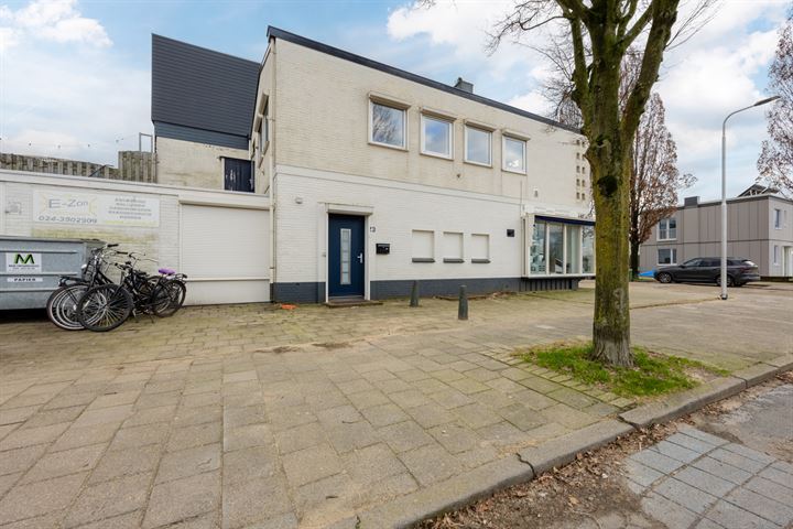 Bekijk foto 38 van Boksdoornstraat 23