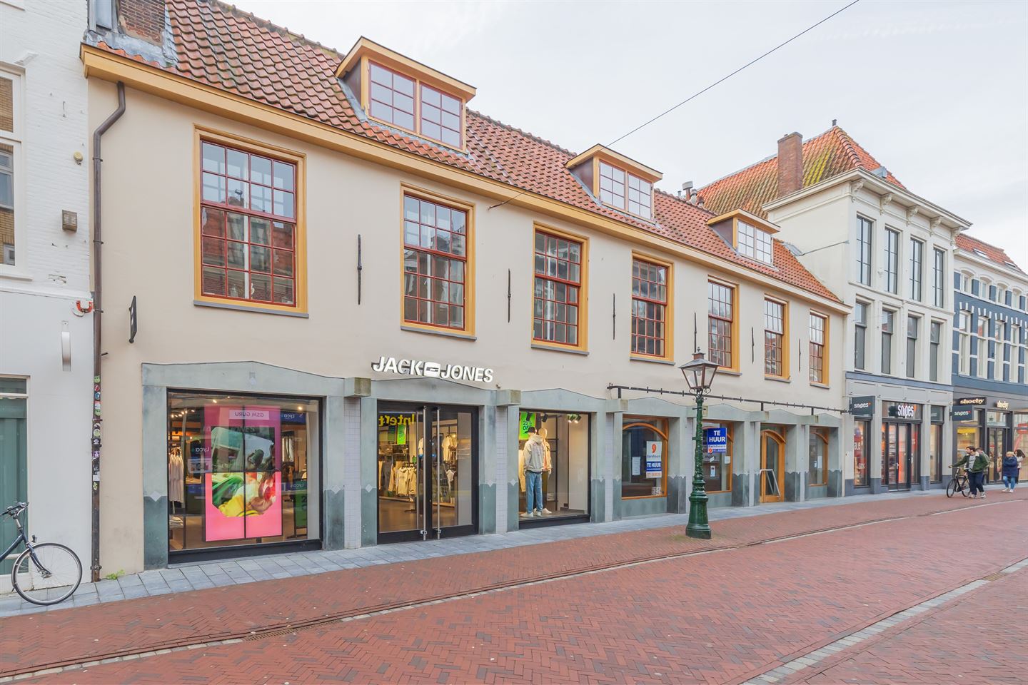 View photo 1 of Haarlemmerstraat 165-B