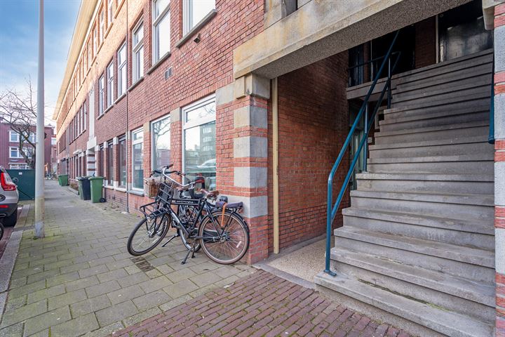 Bekijk foto 21 van Linnaeusstraat 27