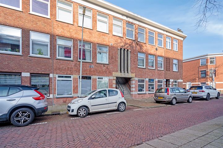 Bekijk foto 23 van Linnaeusstraat 27