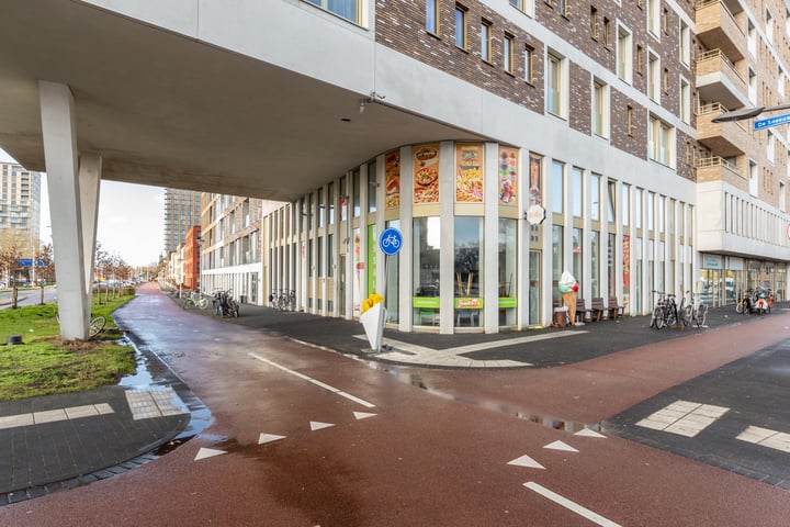 Bekijk foto 36 van Saloméstraat 10