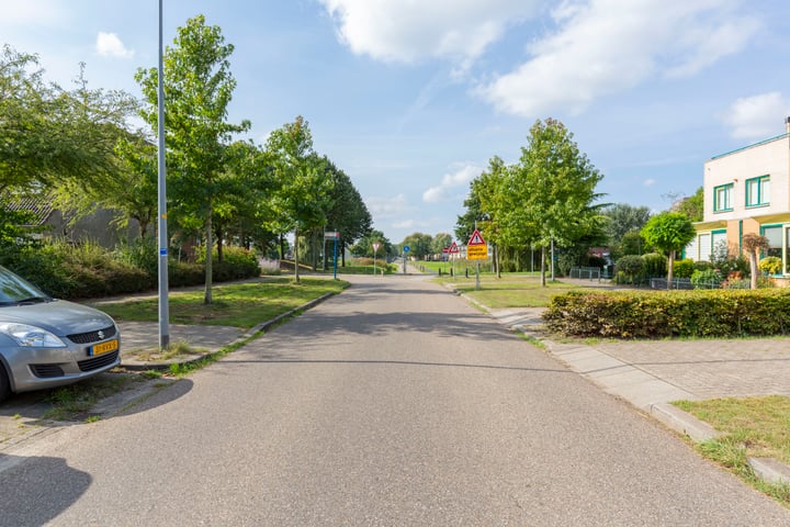 Bekijk foto 42 van Multatuliweg 50