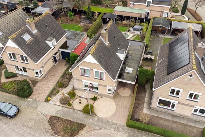 Bekijk foto 34 van Leeuwerikstraat 65