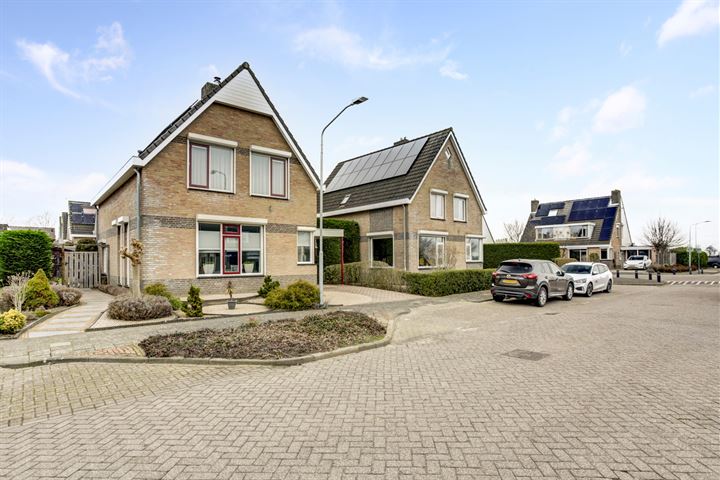 Bekijk foto 37 van Leeuwerikstraat 65