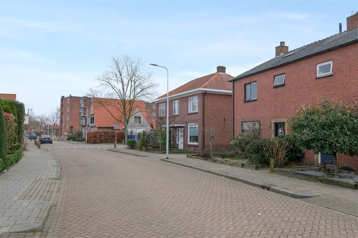 View photo 25 of Gerard Doustraat 3