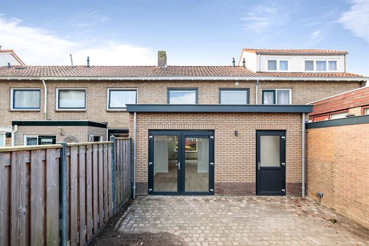 View photo 20 of Pieter Bothstraat 32