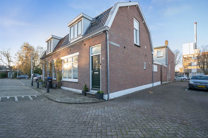 View photo 28 of Jan de Wittestraat 34