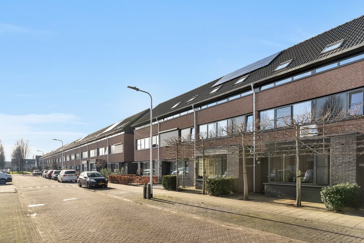 Bekijk foto 3 van Manderveenstraat 51