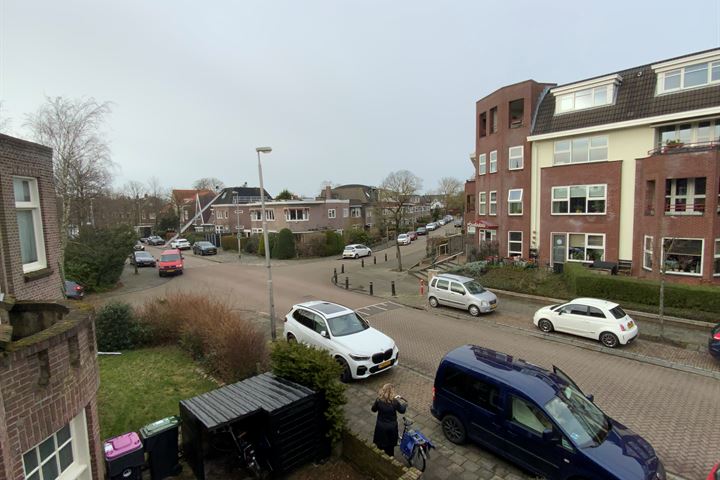 Bekijk foto 25 van Leeuwerikstraat 17