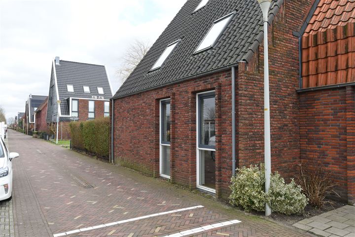 Bekijk foto 26 van Gentiaan 33