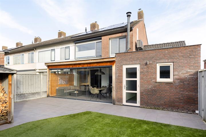 Bekijk foto 32 van van den Boomstraat 18