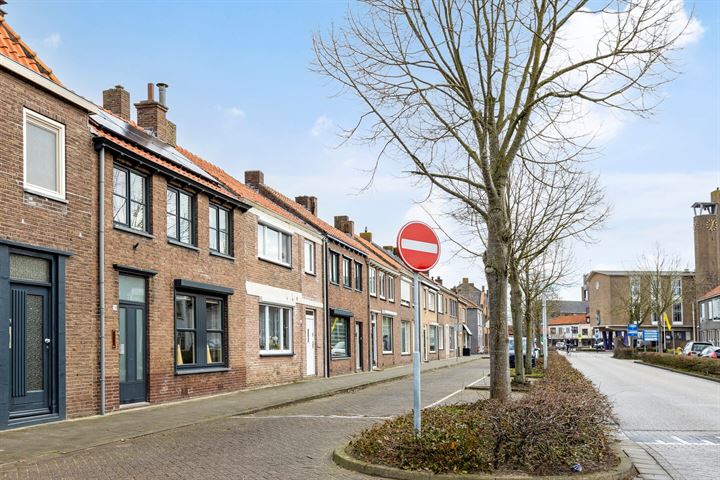 Bekijk foto 21 van Zuidzandsestraat 24