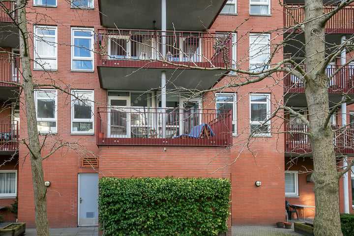 View photo 32 of Muzenstraat 40