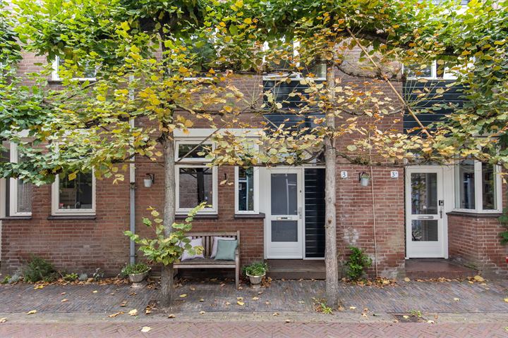 Bekijk foto 30 van Burretstraat 3