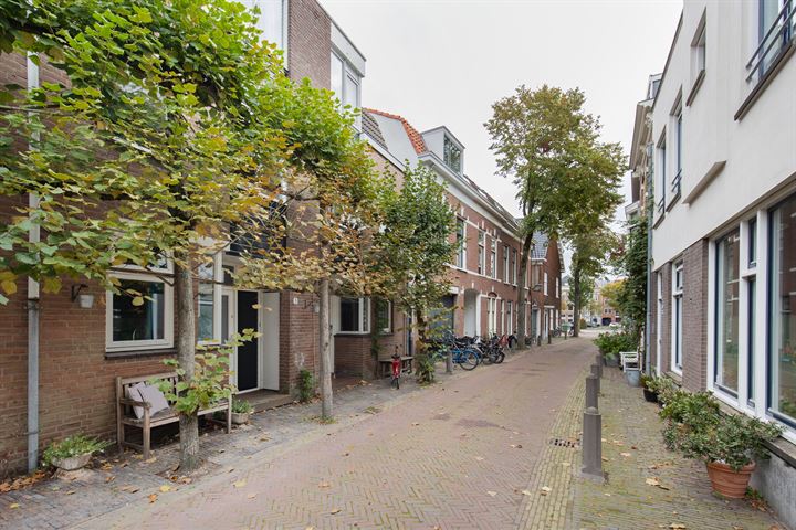 Bekijk foto 31 van Burretstraat 3