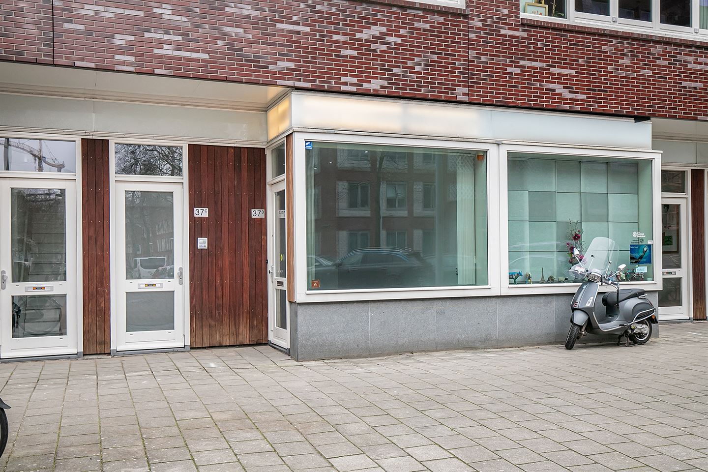 Bekijk foto 1 van Ottho Heldringstraat 37-D