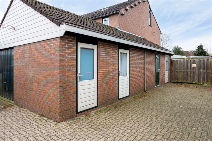 Bekijk foto 37 van Zieneschstraat 19