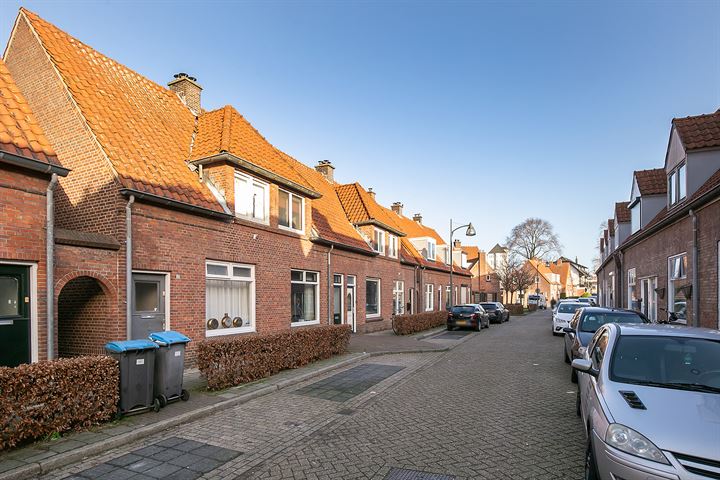 Bekijk foto 20 van Zwanebloemstraat 15