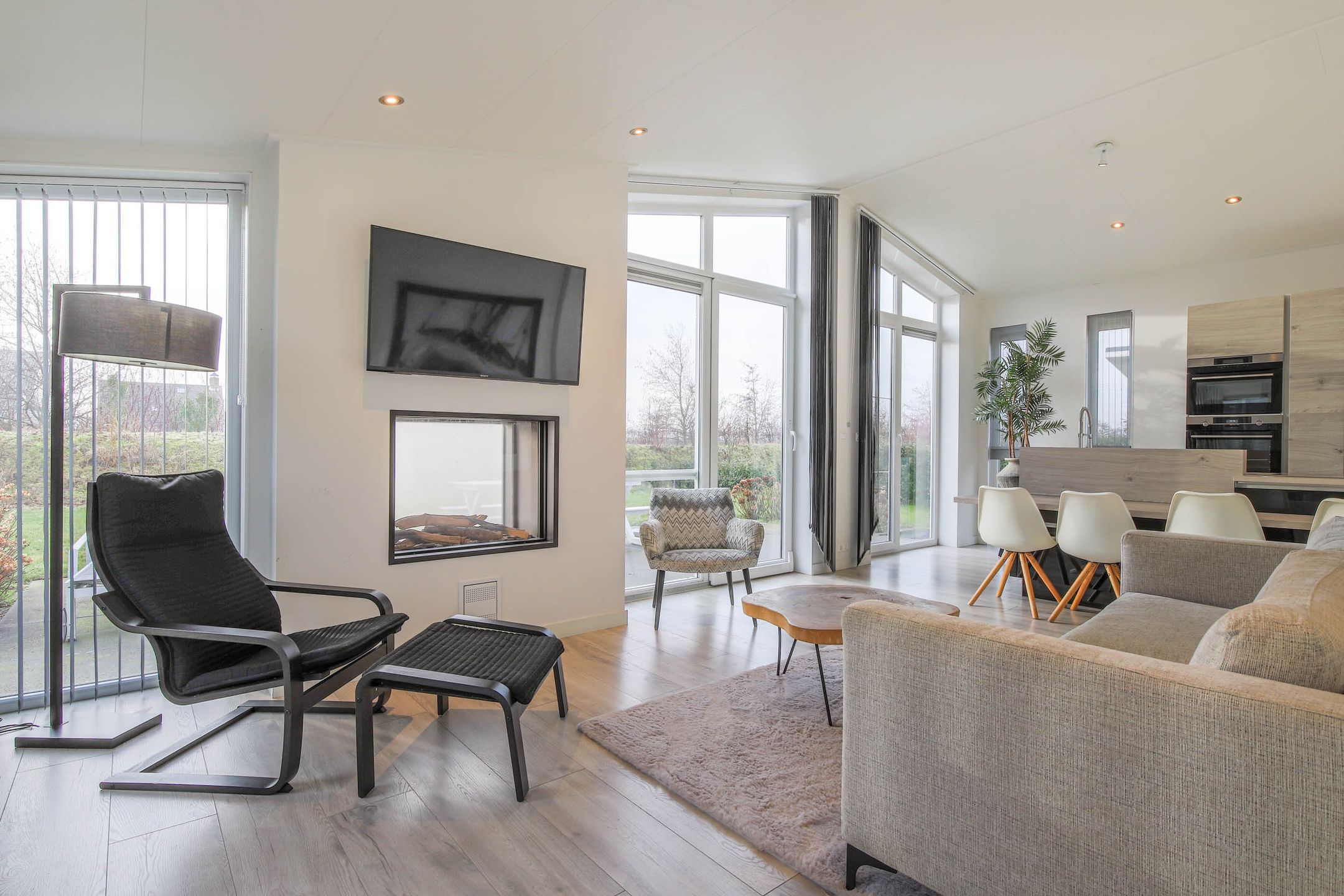 2-bedroom freehold villa in Wemeldinge — photo 3 of 5