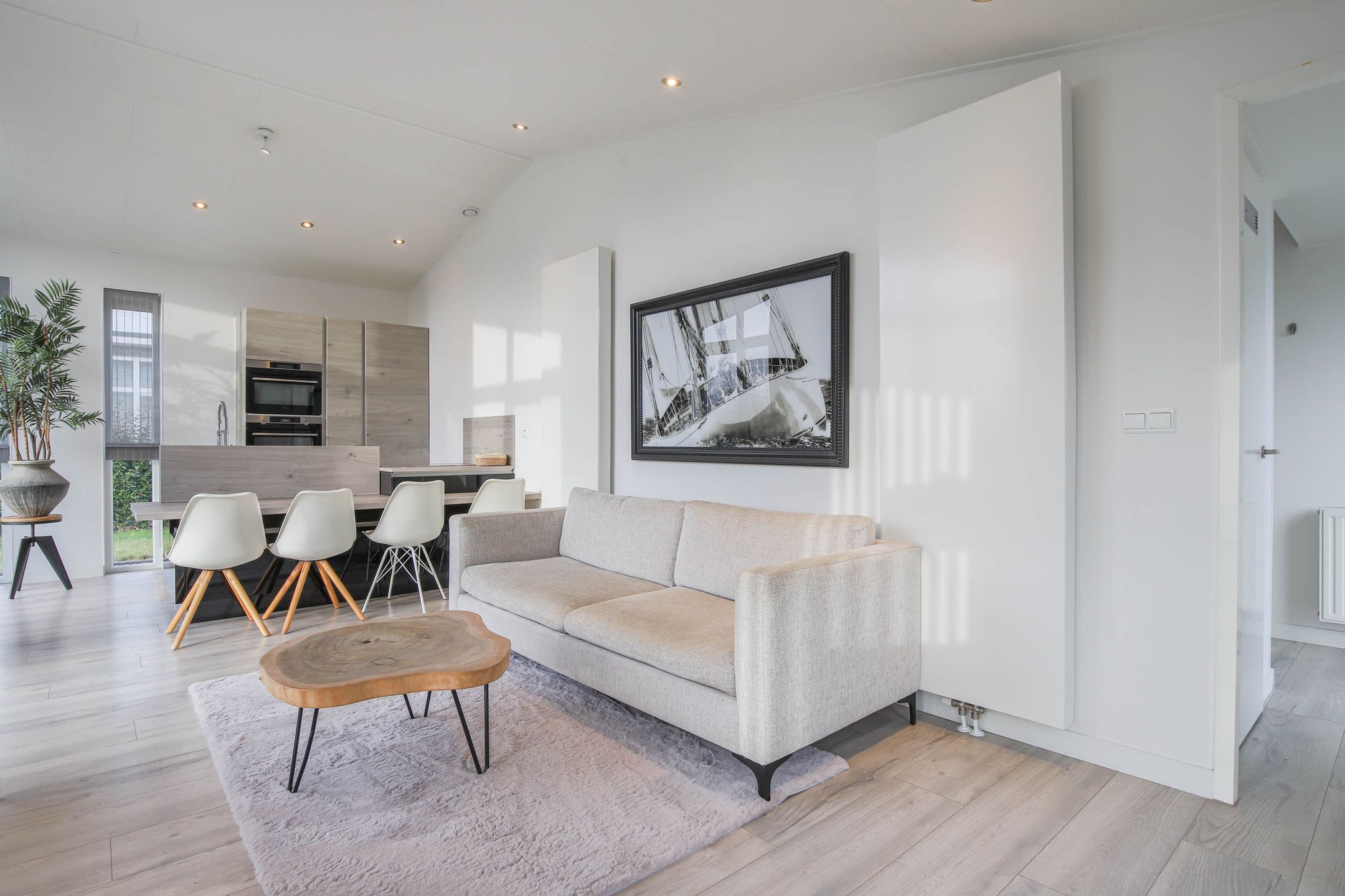 2-bedroom freehold villa in Wemeldinge — photo 4 of 5