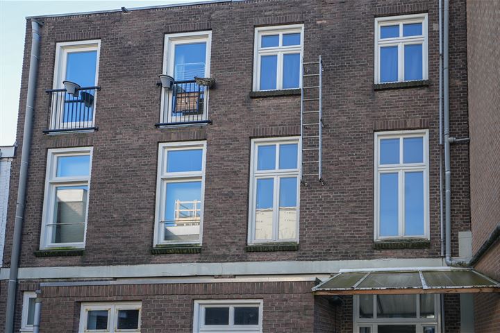 Bekijk foto 4 van Steenstraat 21-2