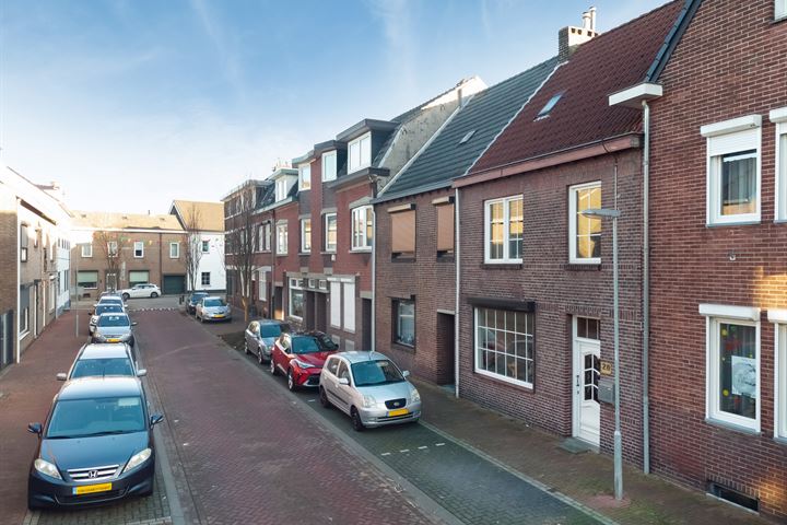 View photo 5 of Pietersstraat 28