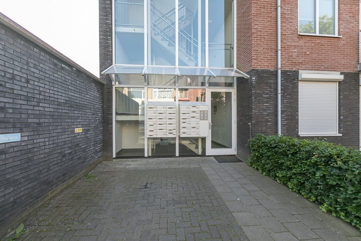 View photo 3 of Spieghelstraat 14-15