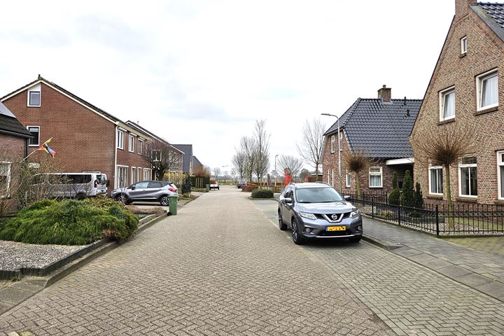 Bekijk foto 32 van Lutterveldweg 12