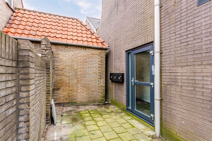 View photo 7 of Raadhuisstraat 13-D