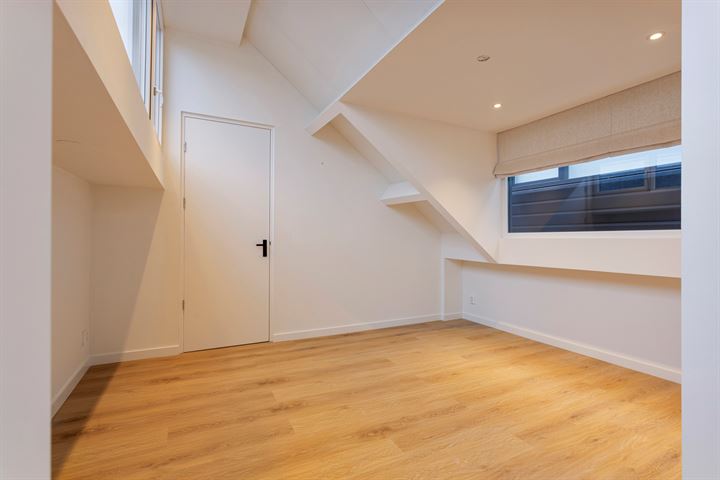 View photo 19 of Raadhuisstraat 13-D