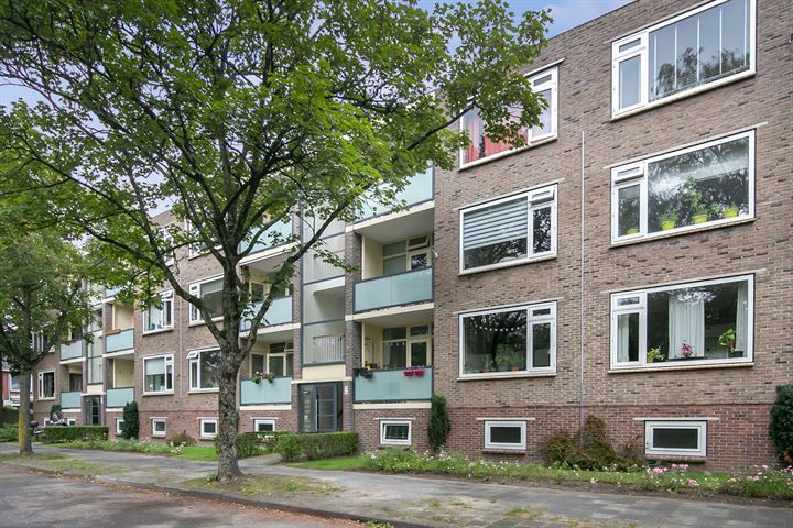 Bekijk foto 5 van Betje Wolffstraat 28