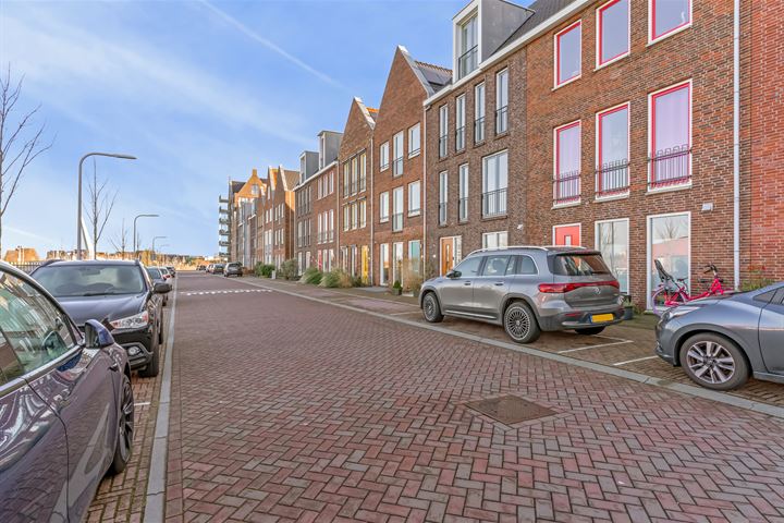 Bekijk foto 46 van Duyfraklaan 122