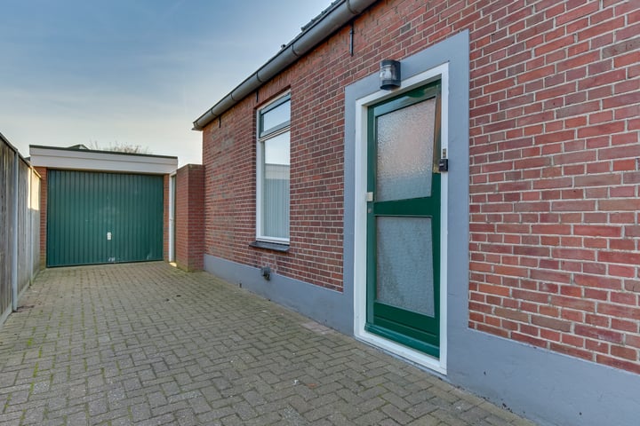 Bekijk foto 5 van Van den Broekestraat 33