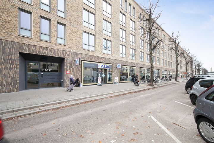 Bekijk foto 32 van Vriezenveenstraat 66