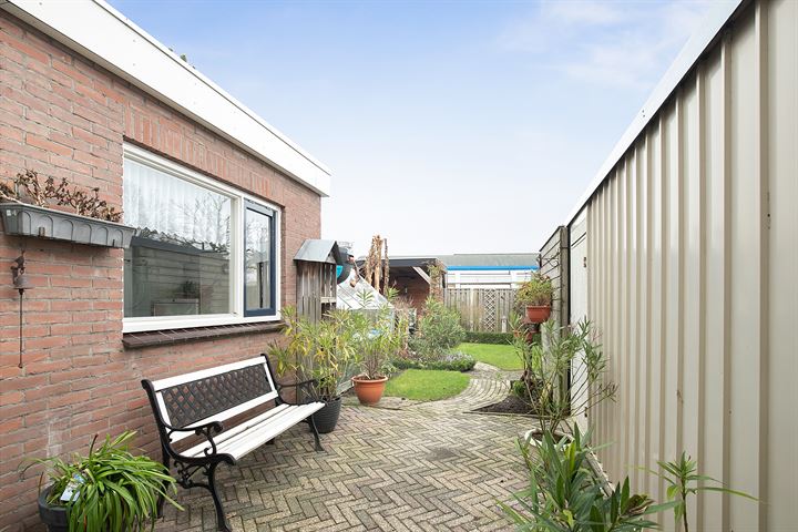 Bekijk foto 35 van Abdijstraat 65