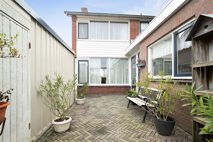 Bekijk foto 43 van Abdijstraat 65