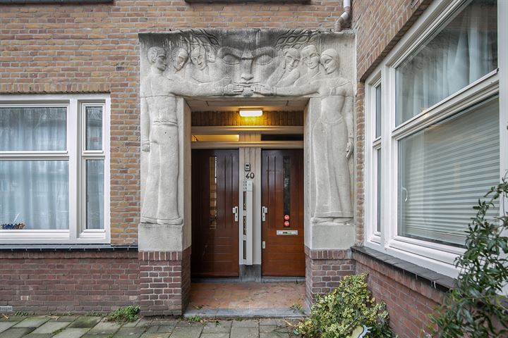 Bekijk foto 2 van Uiterwaardenstraat 40-3