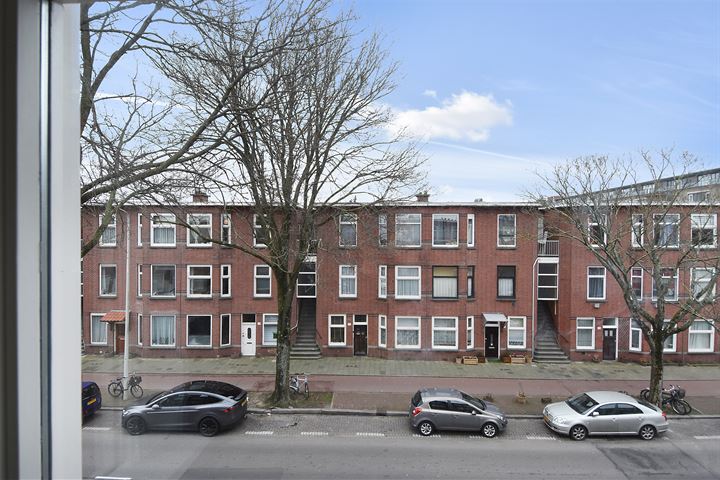 View photo 8 of Oudemansstraat 395