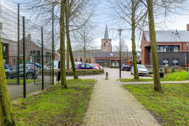 Bekijk foto 31 van Veldensteinlaan 8