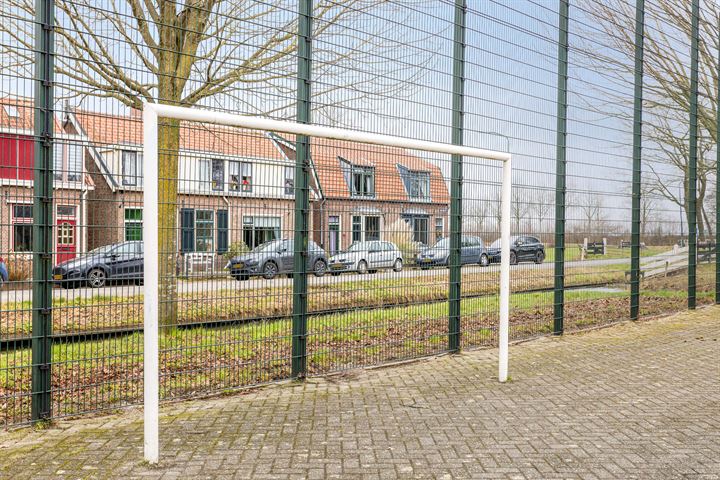 Bekijk foto 28 van Veldensteinlaan 8